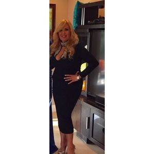 Mididress/lowcleavage/rhinestones